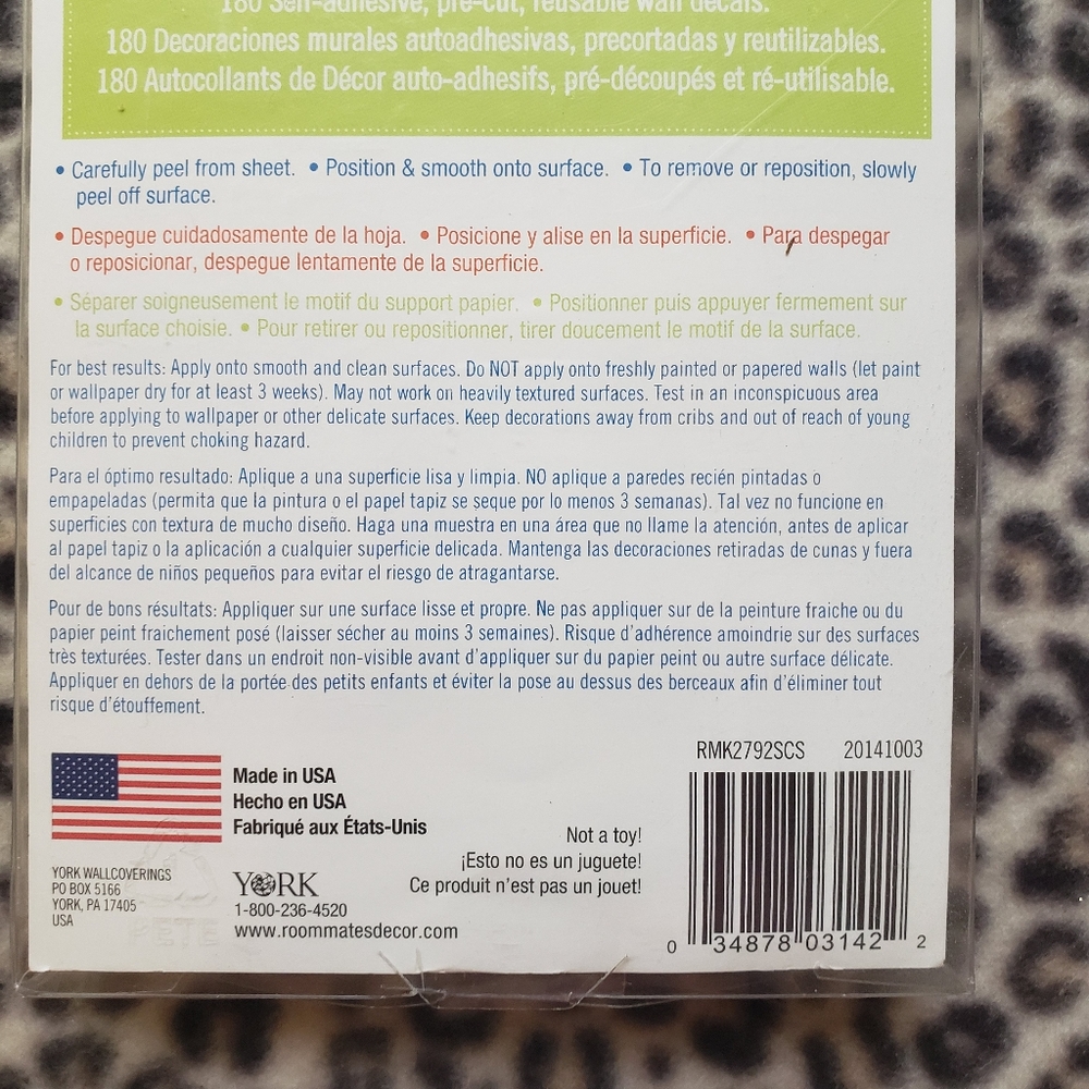 RoomMates Glow in the Dark Dots Peel and Stick Wall Decals, Brand New, 180 Total - Picture 8 of 9